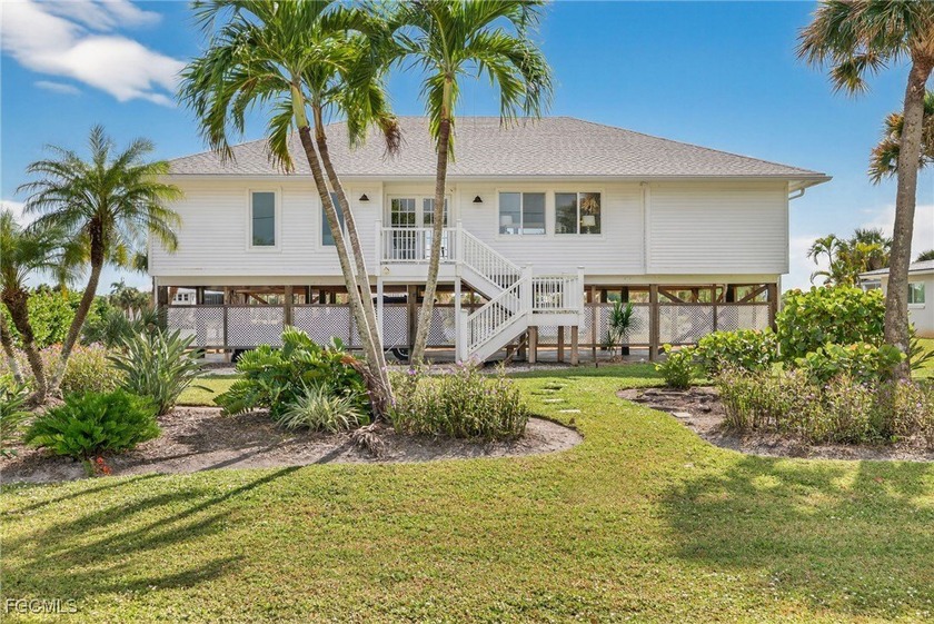 The beautiful Lake Murex community is situated on the West end - Beach Home for sale in Sanibel, Florida on Beachhouse.com