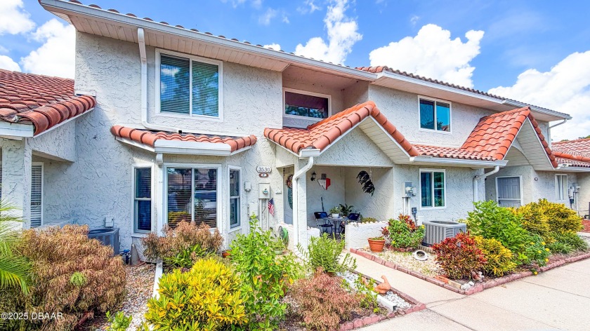 Beautifully Updated Townhome in Prime Port Orange Location! - Beach Home for sale in Port Orange, Florida on Beachhouse.com