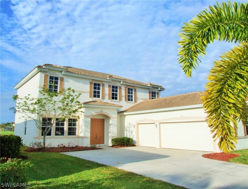 Beautiful Lake Front Home in Coral Lakes. This Pine Model - Beach Home for sale in Cape Coral, Florida on Beachhouse.com