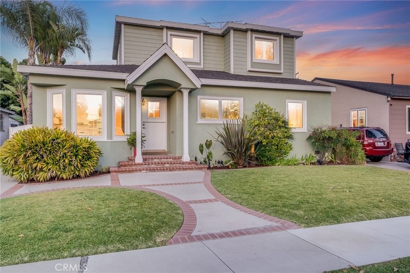 Welcome to 3556 Roxanne Avenue, a beautifully maintained Carson - Beach Home for sale in Long Beach, California on Beachhouse.com