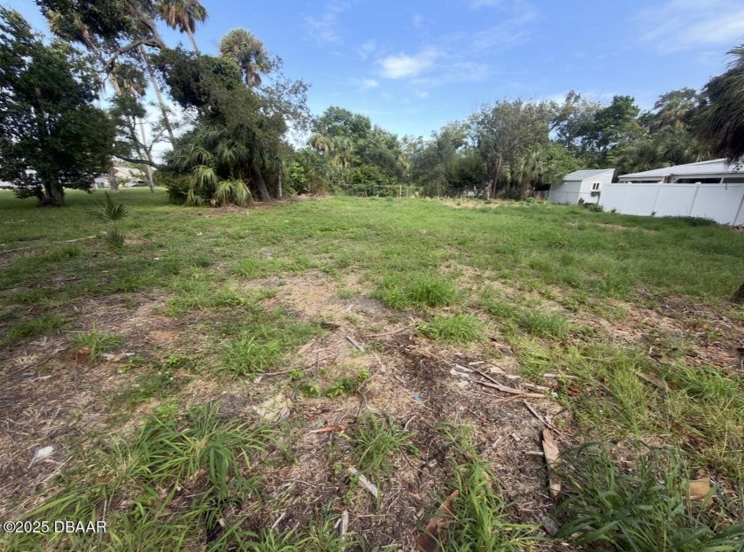 This vacant lot at 214 Weber Ave in Daytona Beach, FL offers an - Beach Lot for sale in Daytona Beach, Florida on Beachhouse.com