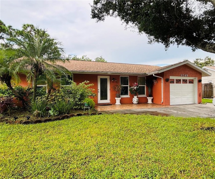 Price Reduced - Now $360,000! Must Sell!

Move-In Ready Pool - Beach Home for sale in Pinellas Park, Florida on Beachhouse.com