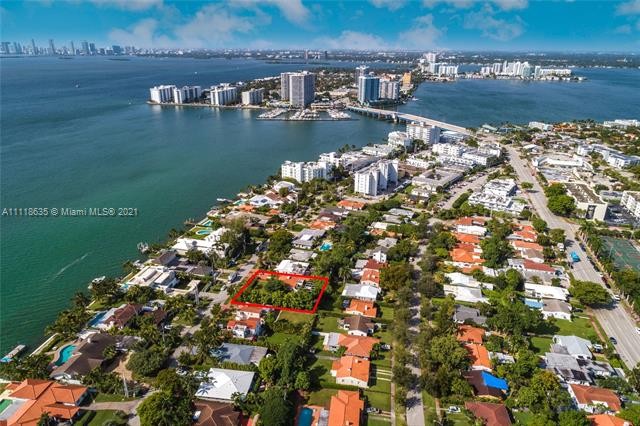 ATTENTION DEVELOPERS & REAL ESTATE INVESTORS! Two Parcels are - Beach Home for sale in Miami Beach, Florida on Beachhouse.com