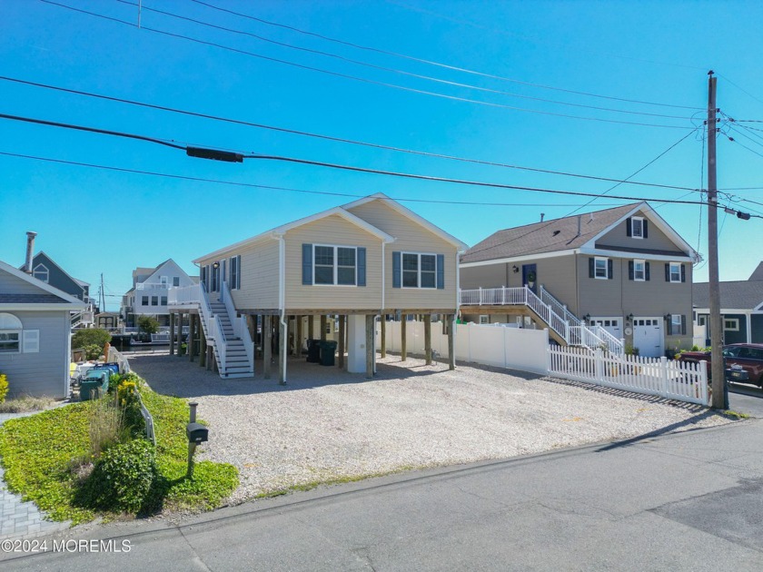 Location Location.  Waterfront Raised Ranch 7 years young - Beach Home for sale in Little Egg Harbor, New Jersey on Beachhouse.com