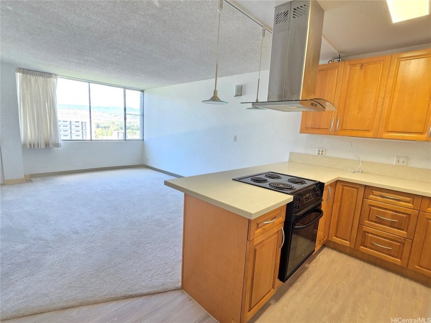 Enjoy the quiet and calm view of the mountains and the golf - Beach Condo for sale in Honolulu, Hawaii on Beachhouse.com