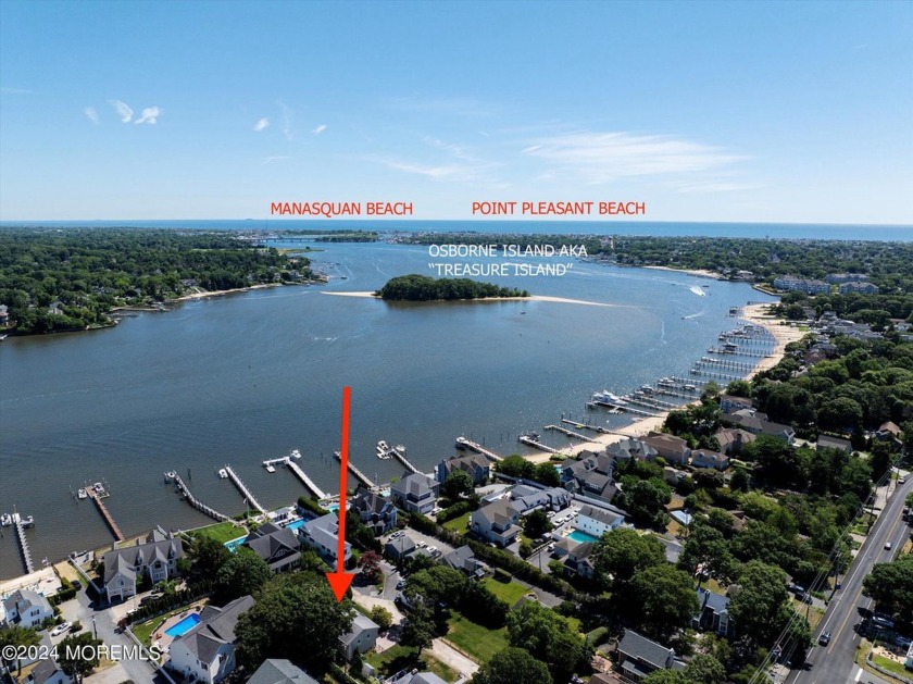 PRIVACY & LOCATION! Directly ''OFF'' RIVER RD., on quiet lane - Beach Home for sale in Point Pleasant, New Jersey on Beachhouse.com