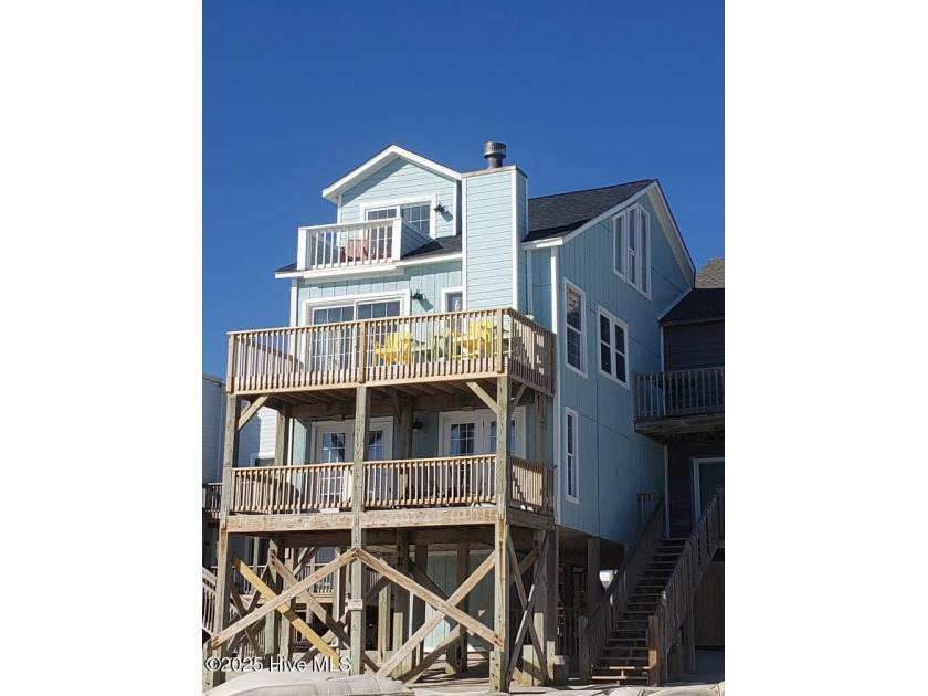 4 Bedroom 4 Bathroom direct oceanfront beach house. Search for - Beach Townhome/Townhouse for sale in North Topsail Beach, North Carolina on Beachhouse.com