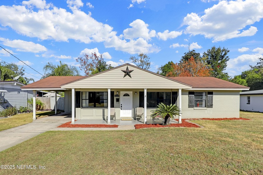 **FENCED BACKYARD**GREAT LOCATION**CARPORT** Check out this - Beach Home for sale in Jacksonville, Florida on Beachhouse.com