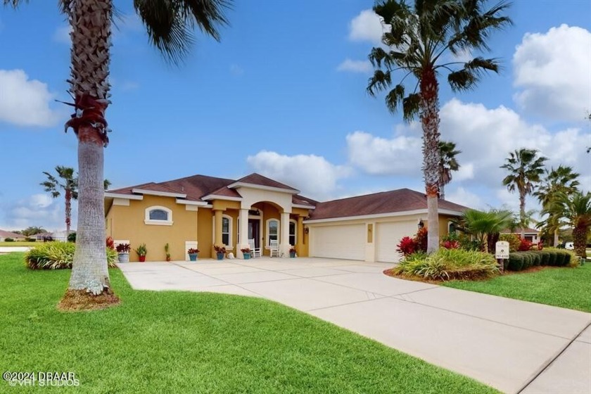 LOOK! Fabulous NEW PRICE! Stunning, well maintained waterfront - Beach Home for sale in New Smyrna Beach, Florida on Beachhouse.com