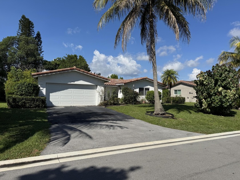 Great Home in THE DELLS OF CORAL SPRING!  This 3 Bedroom 2 Bath - Beach Home for sale in Coral Springs, Florida on Beachhouse.com