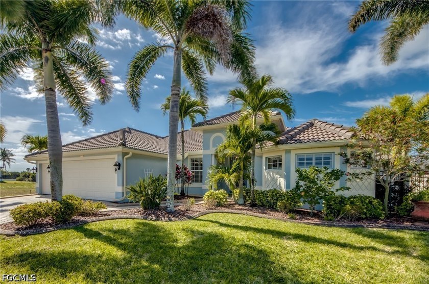 GORGEOUS HOME FEATURING AMAZING SUNSETS! . . . This stunning - Beach Home for sale in Cape Coral, Florida on Beachhouse.com