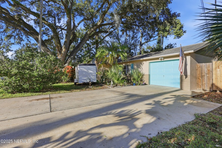 This eye catching 2 bedroom one bathroom home has just undergone - Beach Home for sale in Holly Hill, Florida on Beachhouse.com