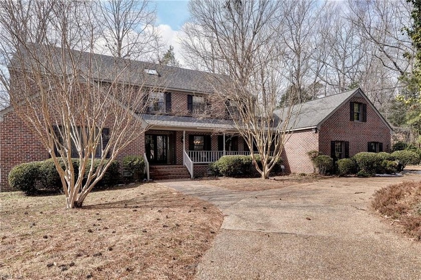 Lovely traditional brick home in the heart of Ford's Colony - Beach Home for sale in Williamsburg, Virginia on Beachhouse.com