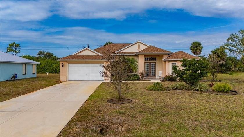 There is a certain ease to this 3 bedroom 2 bath home, a feeling - Beach Home for sale in Rotonda West, Florida on Beachhouse.com