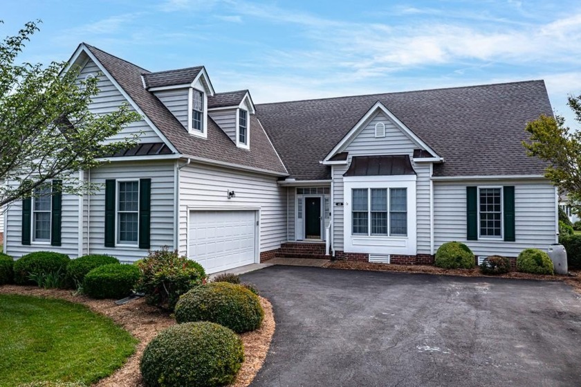 Welcome to 48 Old Field Road - This home offers an open great - Beach Home for sale in Irvington, Virginia on Beachhouse.com