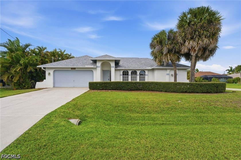 Spacious SW Cape Coral pool and spa home on a corner lot with - Beach Home for sale in Cape Coral, Florida on Beachhouse.com
