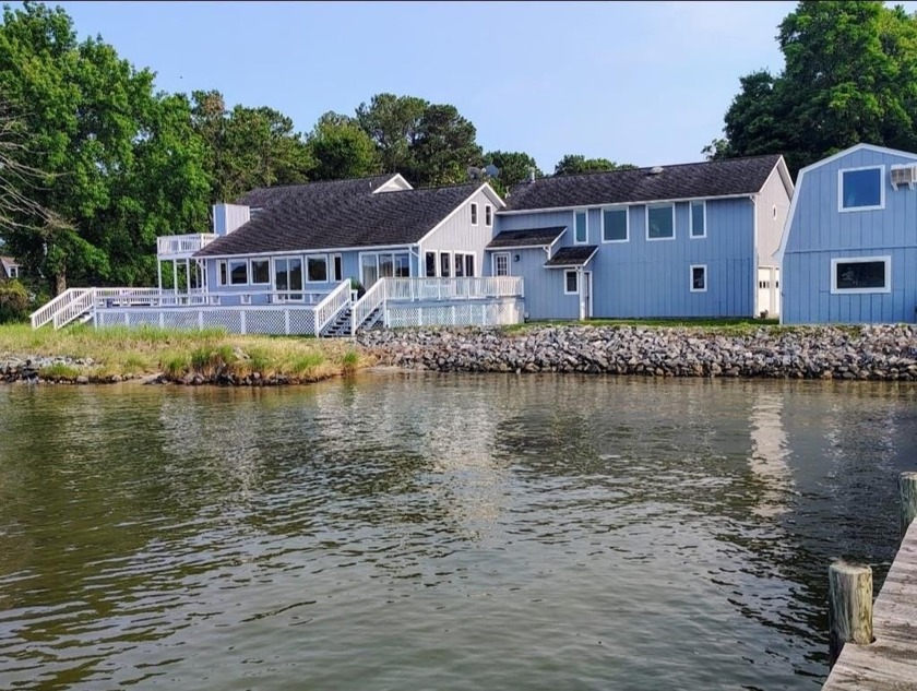 Welcome to one of the most extraordinary Waterfront homes in - Beach Home for sale in Kilmarnock, Virginia on Beachhouse.com