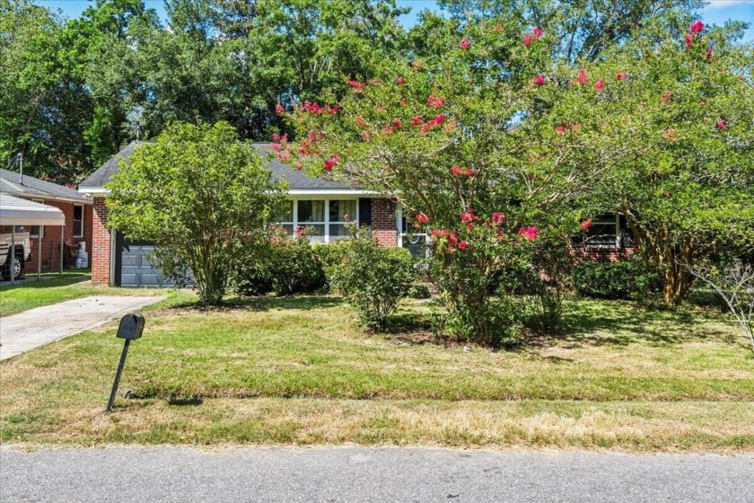 Investor-friendly or perfect for a patient future homeowner! - Beach Home for sale in Hanahan, South Carolina on Beachhouse.com