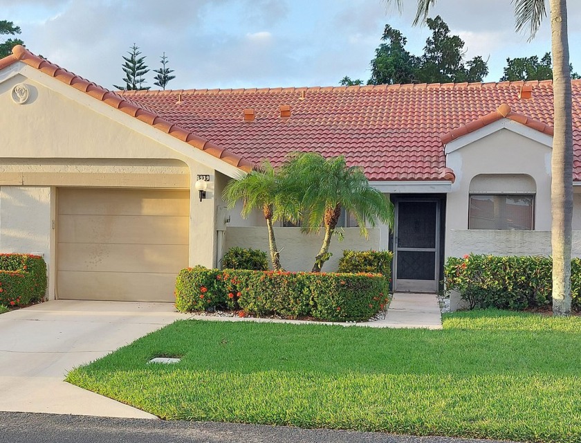 CHARMING VILLA IN PARKWALK Fabulous and well maintained 2-bed - Beach Home for sale in Boynton Beach, Florida on Beachhouse.com