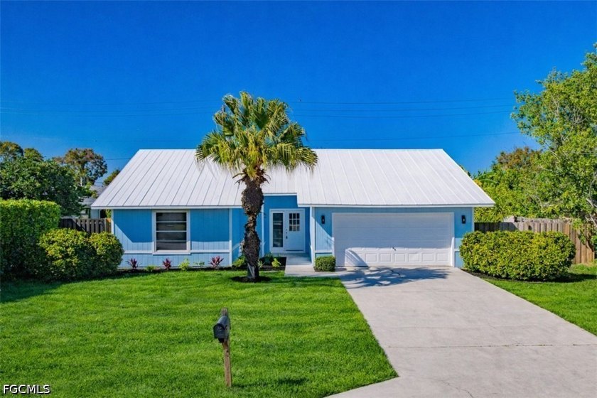 Exceptionally renovated Naples residence with NO HOA - minutes - Beach Home for sale in Naples, Florida on Beachhouse.com