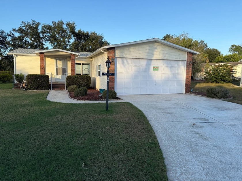 Priced to sell at $38,500, monthly lot rent is $1248 - Beach Home for sale in North Fort Myers, Florida on Beachhouse.com