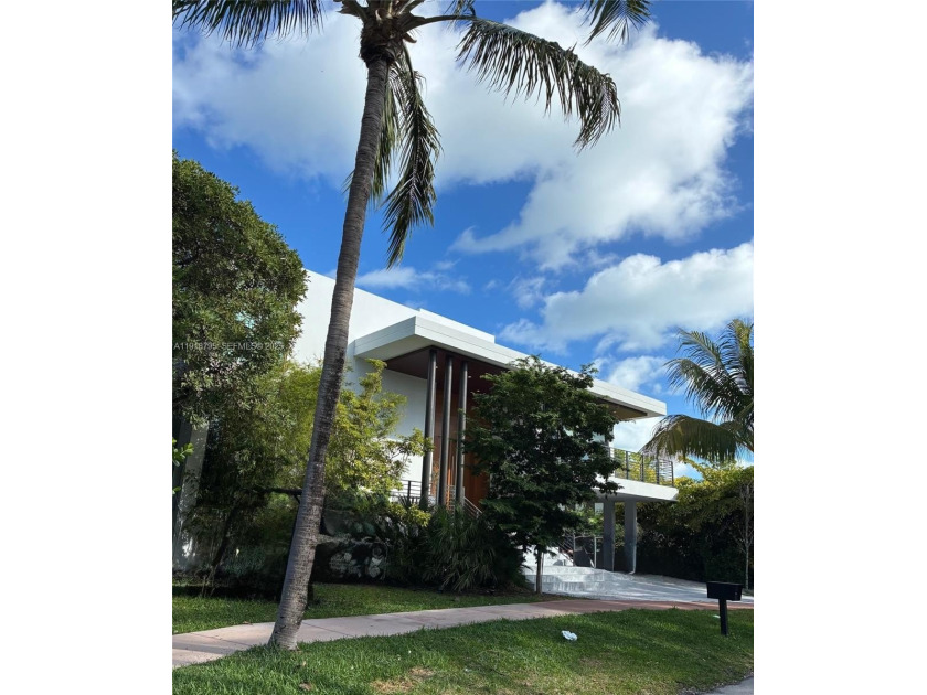 Stunning new-construction contemporary residence offering the - Beach Home for sale in Key Biscayne, Florida on Beachhouse.com