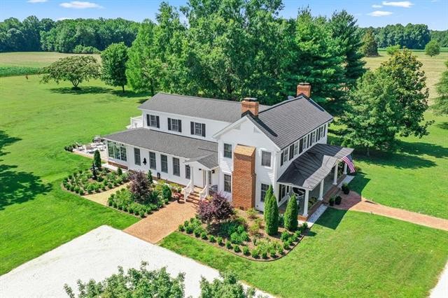 Welcome to this picturesque Circa 1888 farmhouse that has been - Beach Home for sale in Callao, Virginia on Beachhouse.com