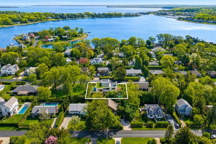 A new expression of Hamptons luxury arrives in Bay Point-elegant - Beach Home for sale in Sag Harbor, New York on Beachhouse.com