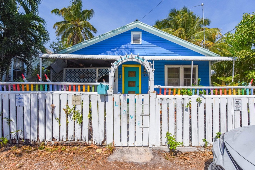 3 bedroom single-family home offering the opportunity to add a - Beach Home for sale in Key West, Florida on Beachhouse.com