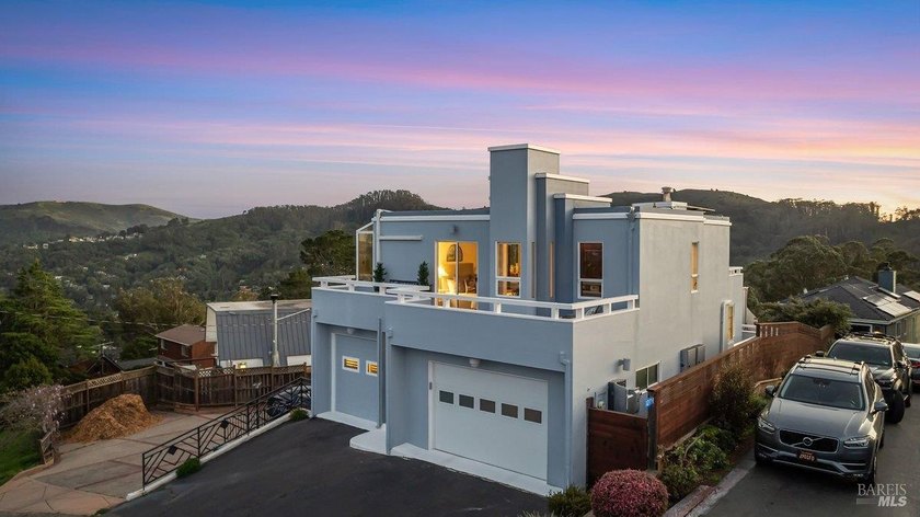 Sophisticated Art Moderne home built by the head of the Art Deco - Beach Home for sale in Mill Valley, California on Beachhouse.com