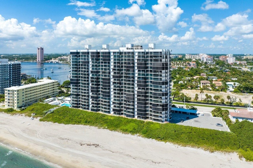 Stunning - Modern - Designer Furnished - MOVE-IN ready.  This - Beach Condo for sale in Boca Raton, Florida on Beachhouse.com