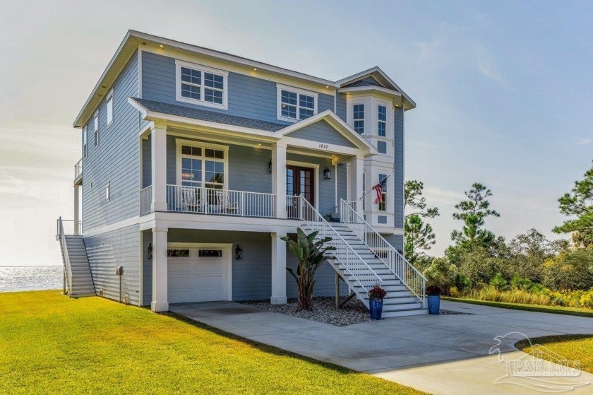 Luxurious beach property with 90+ feet of water frontage in Gulf - Beach Home for sale in Gulf Breeze, Florida on Beachhouse.com
