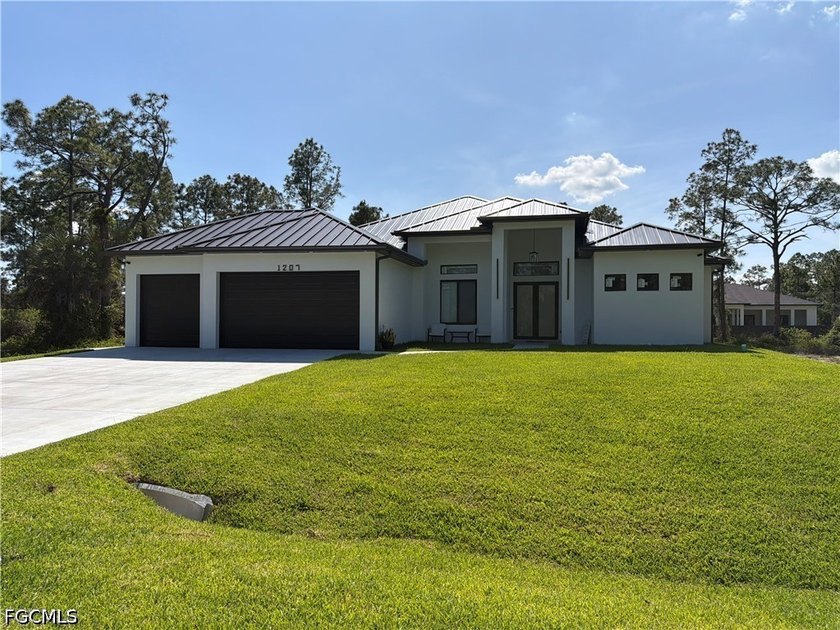 Beautiful new construction home on a quiet dead-end street in - Beach Home for sale in Lehigh Acres, Florida on Beachhouse.com