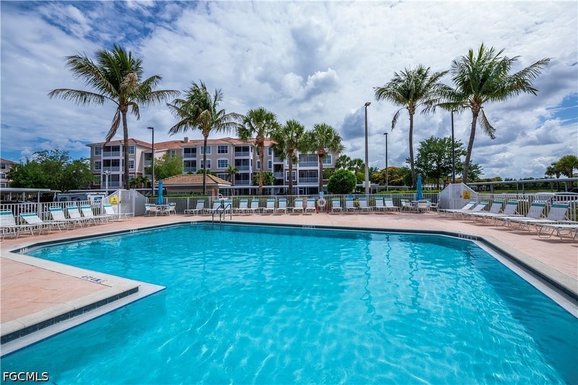 Located just 12 min from the BEACH and steps from the community - Beach Condo for sale in Fort Myers, Florida on Beachhouse.com