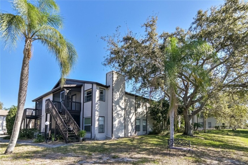 MINUTES FROM TH BEACH! Charming second-floor condo with stunning - Beach Condo for sale in Bradenton, Florida on Beachhouse.com