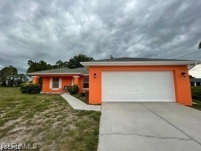 3-bedroom, 2-bath home with a 2-car garage highly desirable - Beach Home for sale in Lehigh Acres, Florida on Beachhouse.com