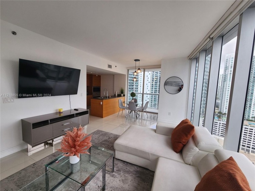 SPECTACULAR OPPORTUNITY TO PURCHASE AN APARTMENT IN THE BEST AND - Beach Condo for sale in Miami, Florida on Beachhouse.com