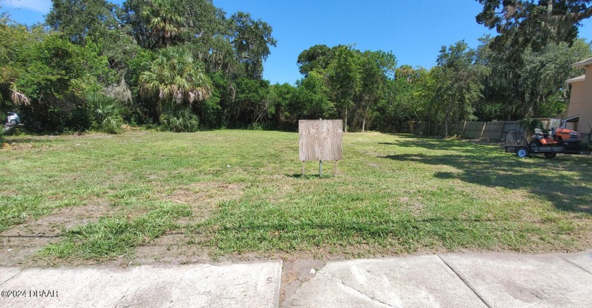 Multi Family Housing Commercial Lots 8000 sq ft zoned T-2 for - Beach Lot for sale in Daytona Beach, Florida on Beachhouse.com