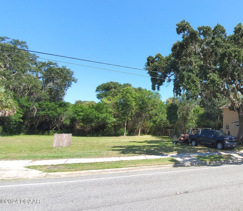 Multi Family Housing Commercial Lots 8000 sq ft zoned T-2 for - Beach Lot for sale in Daytona Beach, Florida on Beachhouse.com