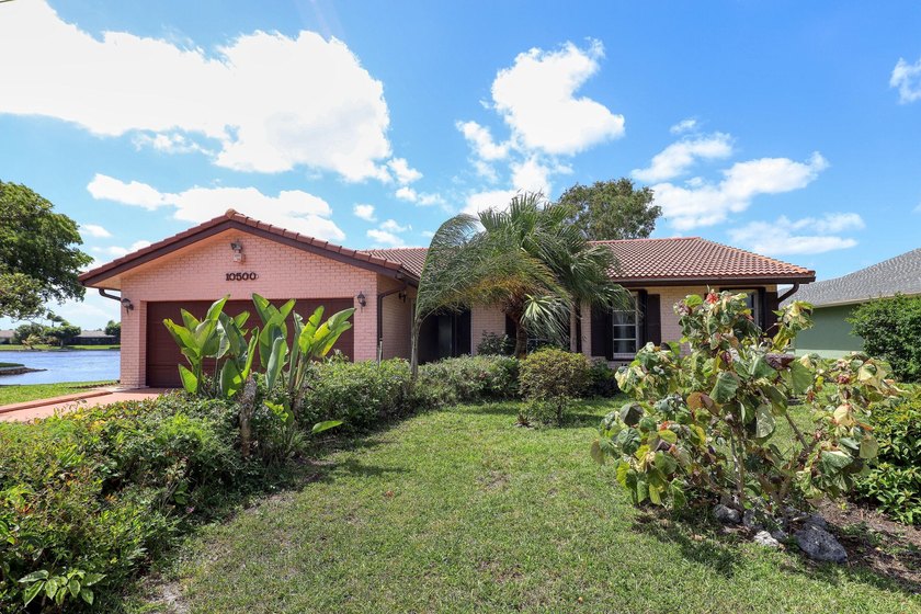 Spacious waterfront home in a quiet 55 plus community in West - Beach Home for sale in Tamarac, Florida on Beachhouse.com