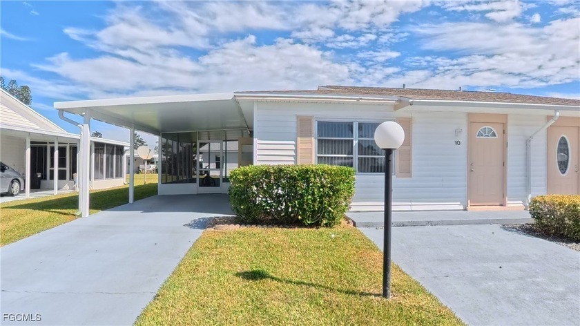 SELLER IS VERY MOTIVATED BRING ALL OFFER. Enjoy peaceful living - Beach Home for sale in Lehigh Acres, Florida on Beachhouse.com