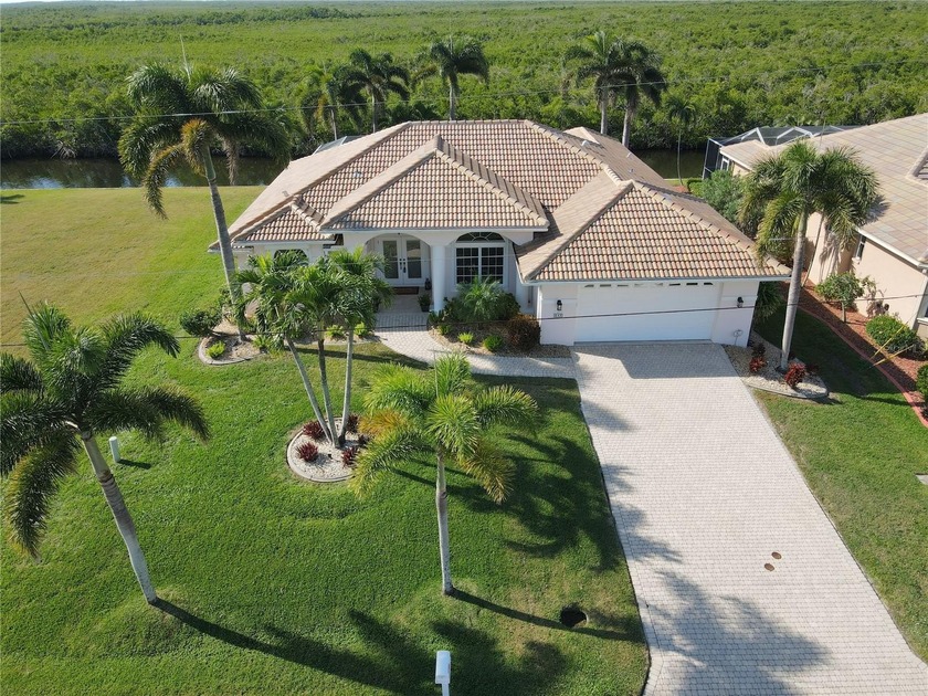 Welcome to Punta Gorda and this beautiful waterfront home in - Beach Home for sale in Punta Gorda, Florida on Beachhouse.com