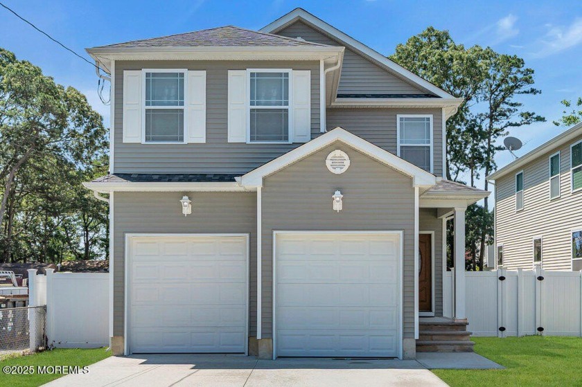 Built in 2014 by a prominent local builder, this 4 bed, 2 bath - Beach Home for sale in Toms River, New Jersey on Beachhouse.com