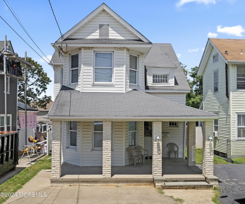 Opportunity knocks!  Great location! Charming older colonial - Beach Home for sale in Long Branch, New Jersey on Beachhouse.com