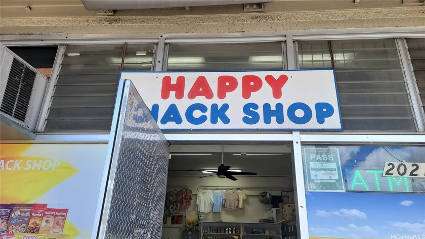 Well known convenient store in this location. Right on main - Beach Commercial for sale in Honolulu, Hawaii on Beachhouse.com