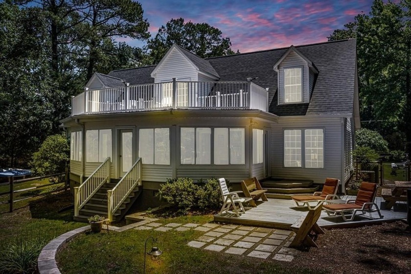 Welcome to your own peaceful retreat along the shores of - Beach Home for sale in Montross, Virginia on Beachhouse.com