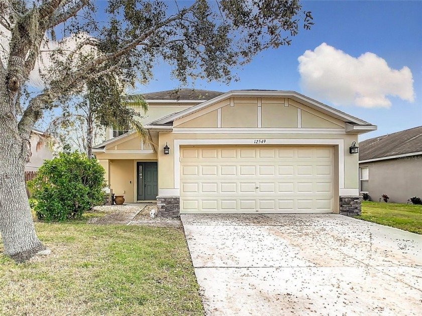 Welcome to this beautifully maintained 3-bedroom, 2.5-bathroom - Beach Home for sale in Hudson, Florida on Beachhouse.com