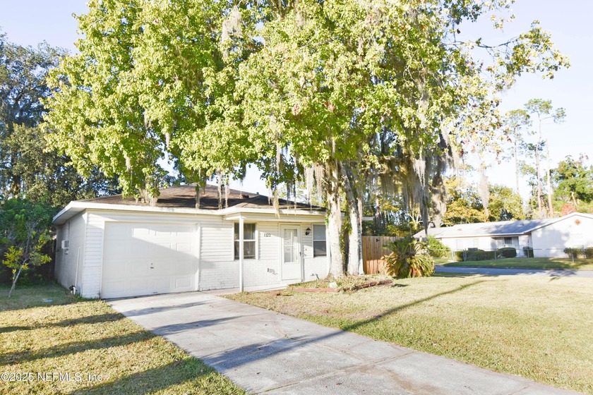 Welcome home to your peaceful escape in beautiful Green Cove - Beach Home for sale in Green Cove Springs, Florida on Beachhouse.com