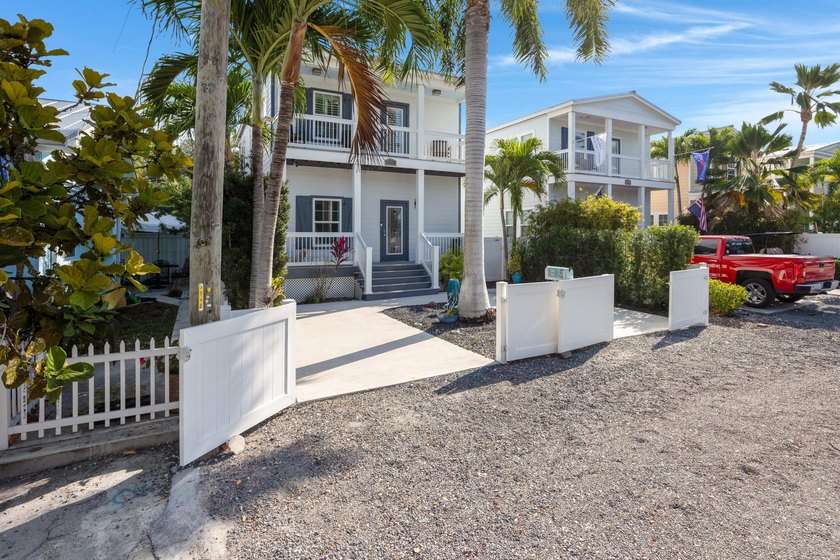 Welcome to your ideal island escape at 1607 Sunshine Drive in - Beach Home for sale in Key West, Florida on Beachhouse.com