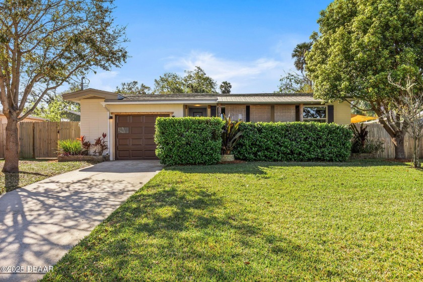 Versatile 3 bedroom - 2 bathroom, fully remodeled, move-in ready - Beach Home for sale in Holly Hill, Florida on Beachhouse.com